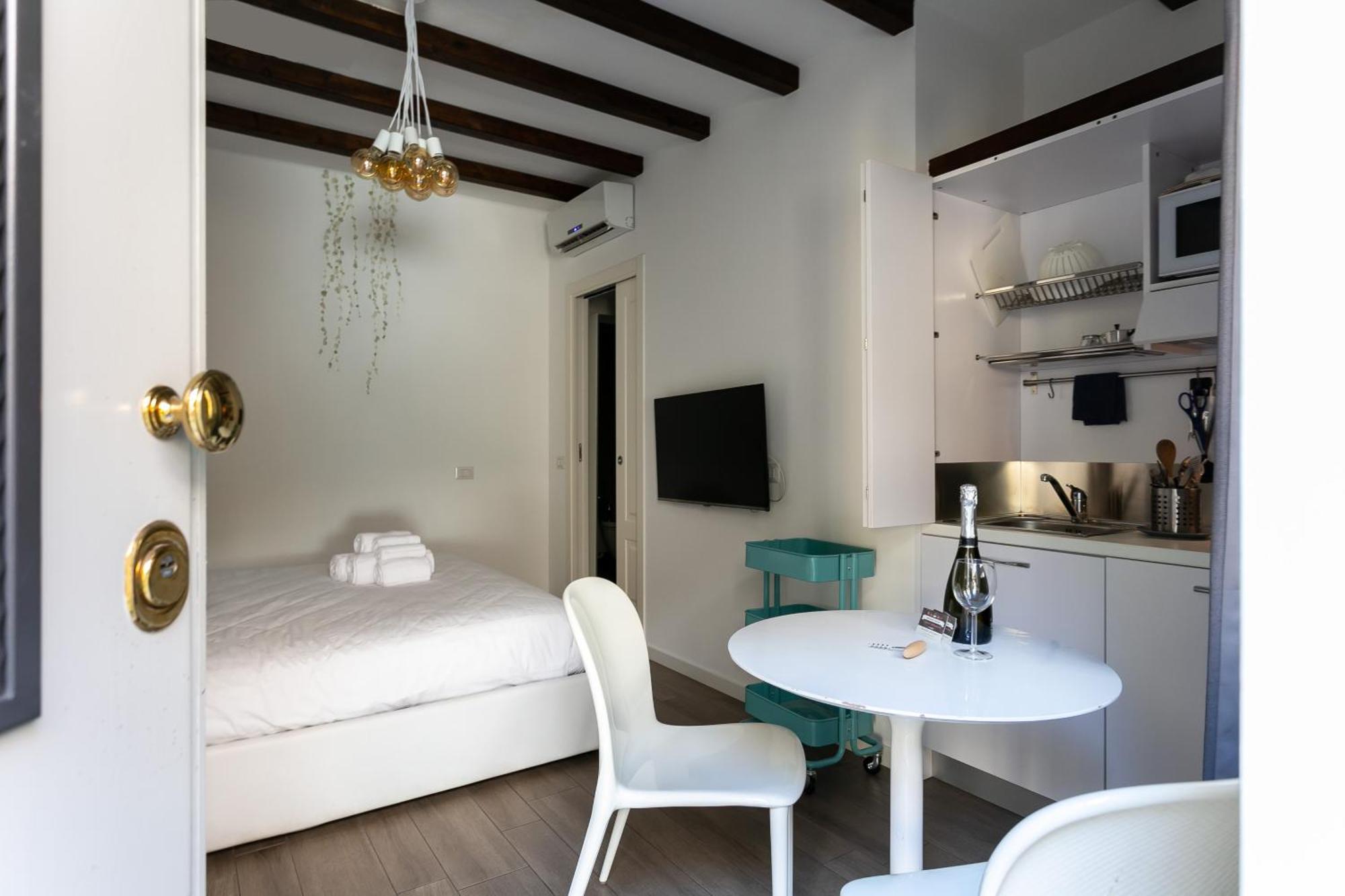 Milano Apartments S Agostino - Porta Genova מראה חיצוני תמונה